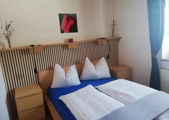 Stylish & Spacious Apartment With Patio